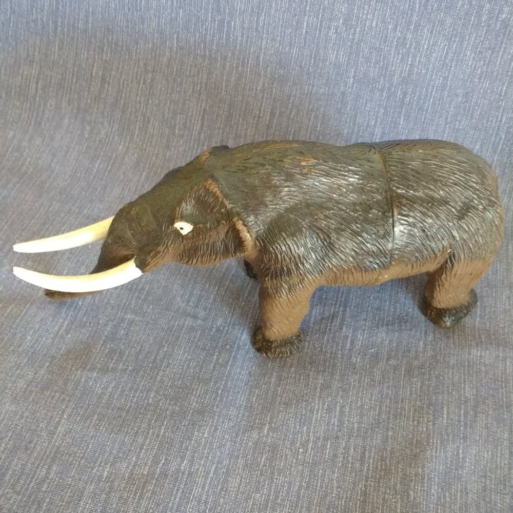 Vintage Imperial Mammoth Animal 9" Hard plastic PVC 1989 used